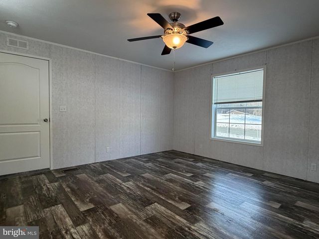 425 CIDER PRESS RD, Lock Haven, PA 17745