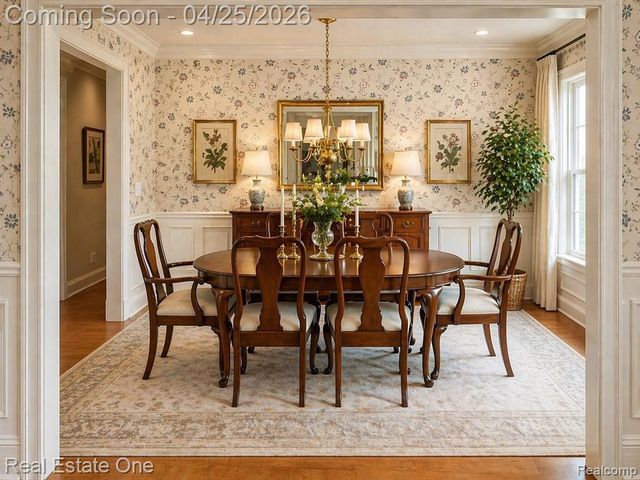37917 Glengrove Drive, Farmington, MI 48331