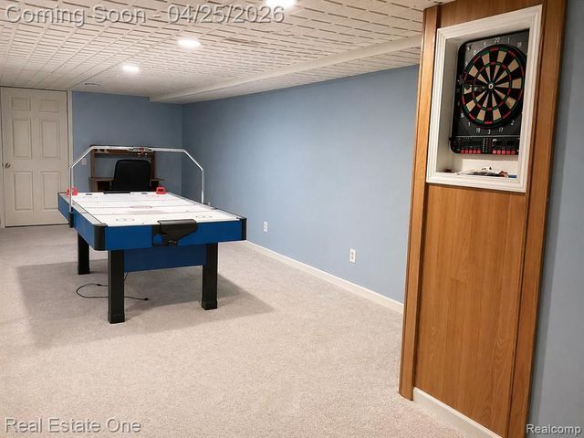 37917 Glengrove Drive, Farmington, MI 48331