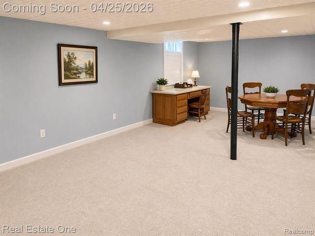 37917 Glengrove Drive, Farmington, MI 48331