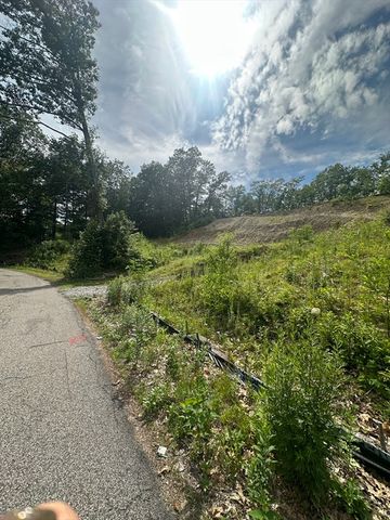 33 Walsh Ave, Auburn, MA 01501