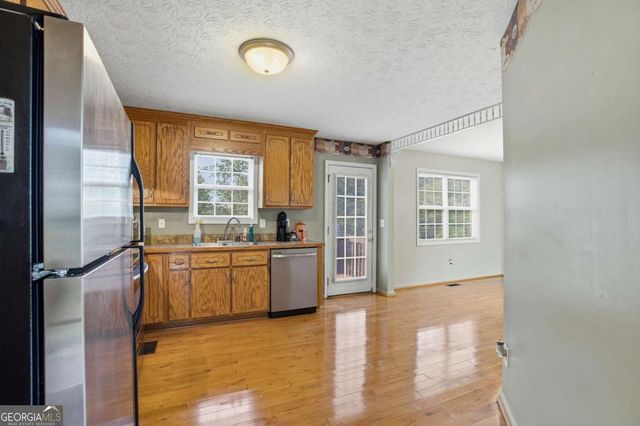 11 Farmstead Court, Adairsville, GA 30103