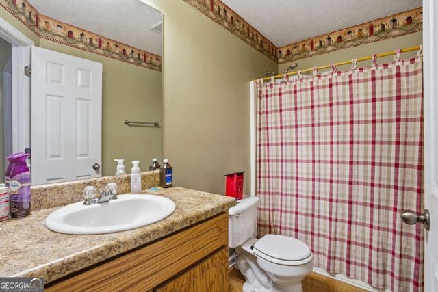 11 Farmstead Court, Adairsville, GA 30103
