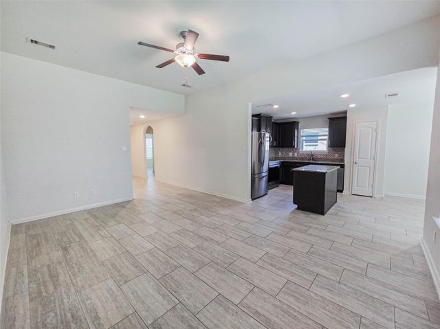 332 Lone Mountain Drive, Katy, TX 77493