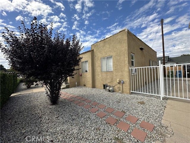 1111 Alhambra Rd, Alhambra, CA 91801