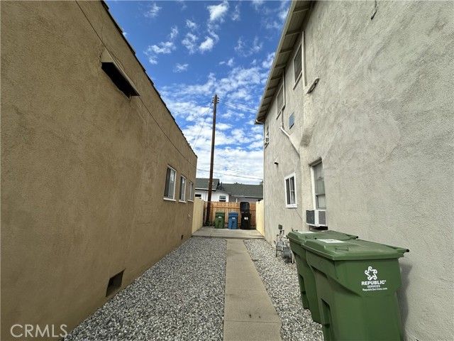 1111 Alhambra Rd, Alhambra, CA 91801