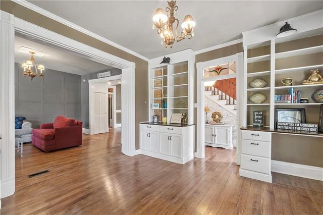 318 W Cedar Street, Olathe, KS 66061