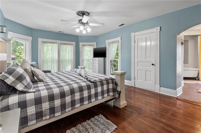 318 W Cedar Street, Olathe, KS 66061