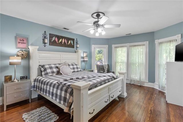 318 W Cedar Street, Olathe, KS 66061