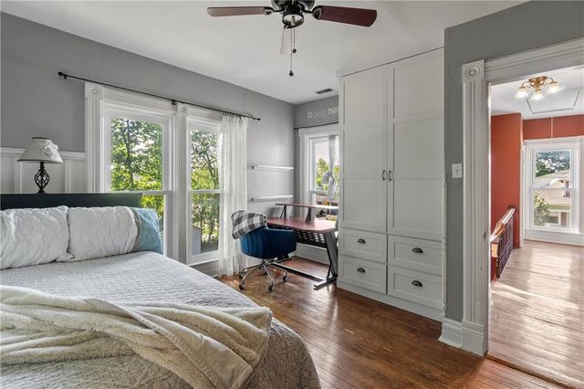 318 W Cedar Street, Olathe, KS 66061