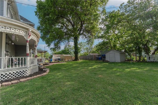 318 W Cedar Street, Olathe, KS 66061
