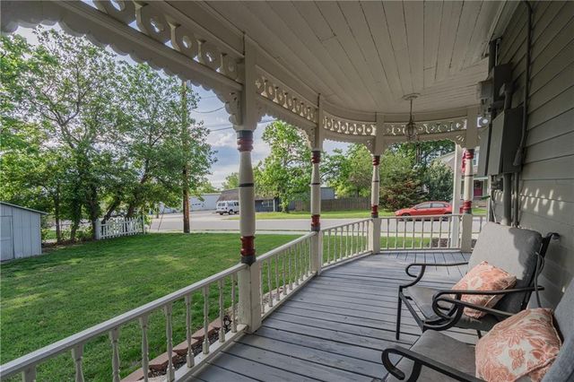 318 W Cedar Street, Olathe, KS 66061