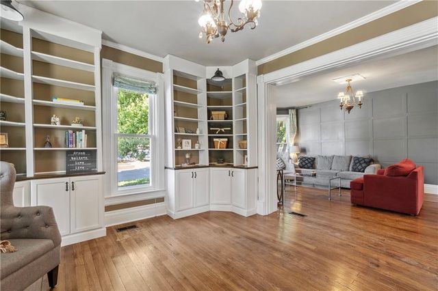 318 W Cedar Street, Olathe, KS 66061