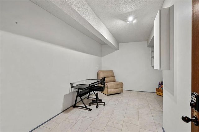 8337 Lowell Avenue 1, Overland Park, KS 66212