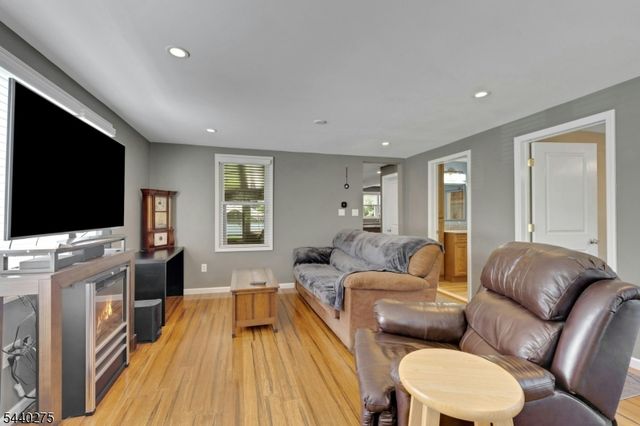 106 Steinmetz Rd, Hillsborough Twp., NJ 08844