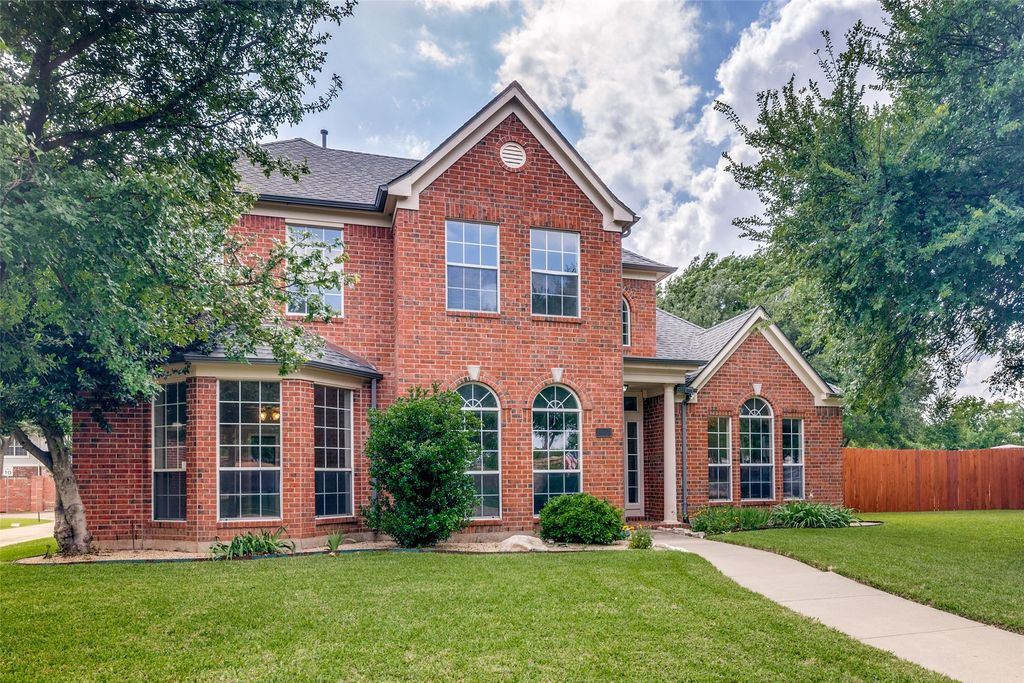 3631 Mackenzie Lane, Richardson, TX 75082
