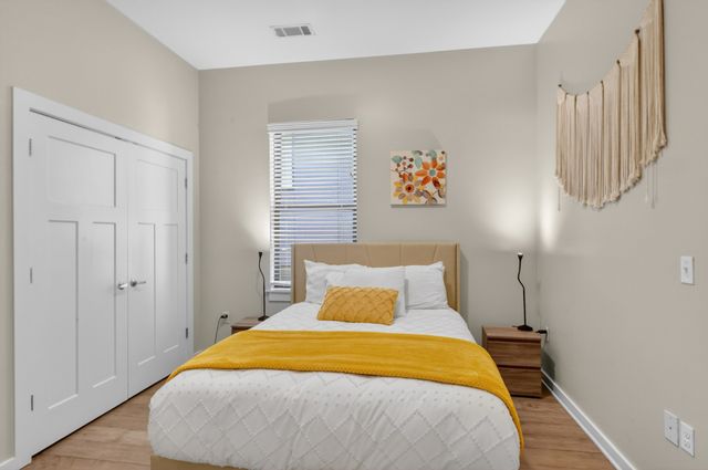 1700 Belcourt Ave Apt 301, Nashville, TN 37212