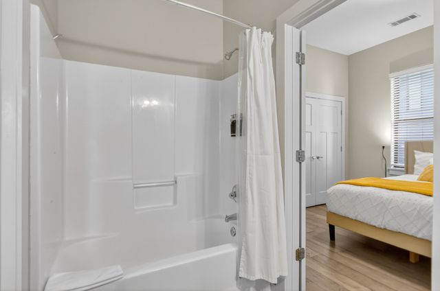 1700 Belcourt Ave Apt 301, Nashville, TN 37212