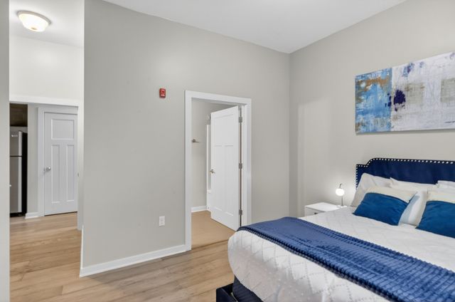 1700 Belcourt Ave Apt 301, Nashville, TN 37212