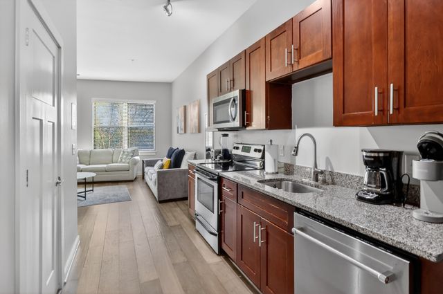 1700 Belcourt Ave Apt 301, Nashville, TN 37212