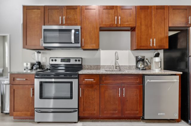 1700 Belcourt Ave Apt 301, Nashville, TN 37212