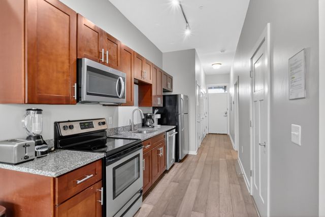 1700 Belcourt Ave Apt 301, Nashville, TN 37212