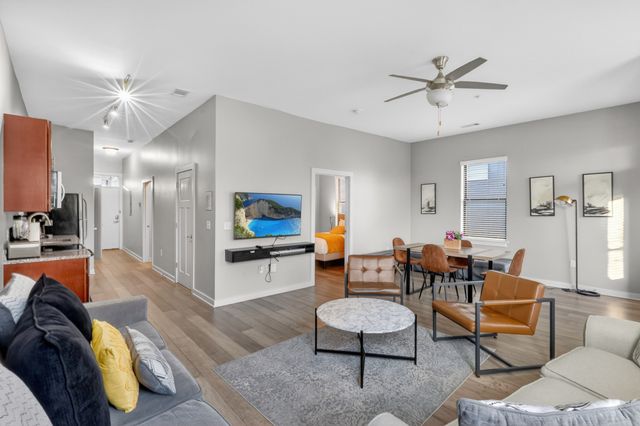1700 Belcourt Ave Apt 301, Nashville, TN 37212
