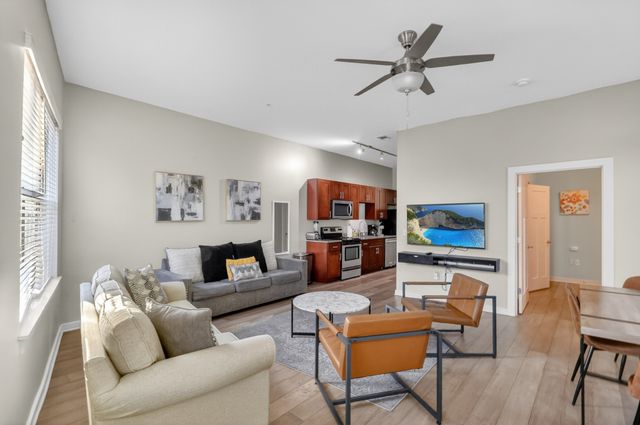 1700 Belcourt Ave Apt 301, Nashville, TN 37212
