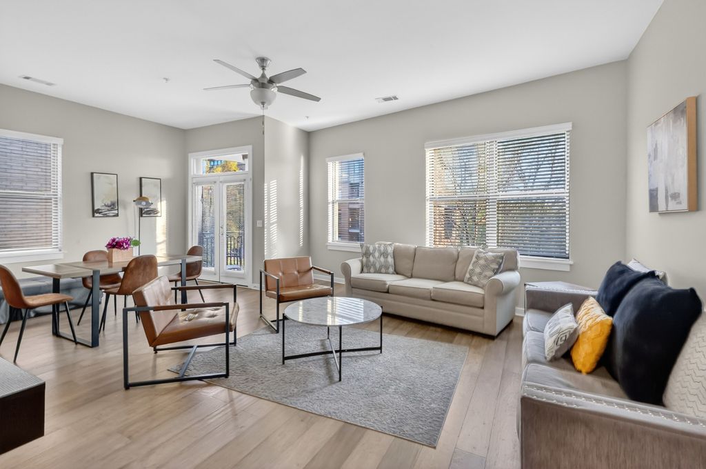 1700 Belcourt Ave Apt 301, Nashville, TN 37212