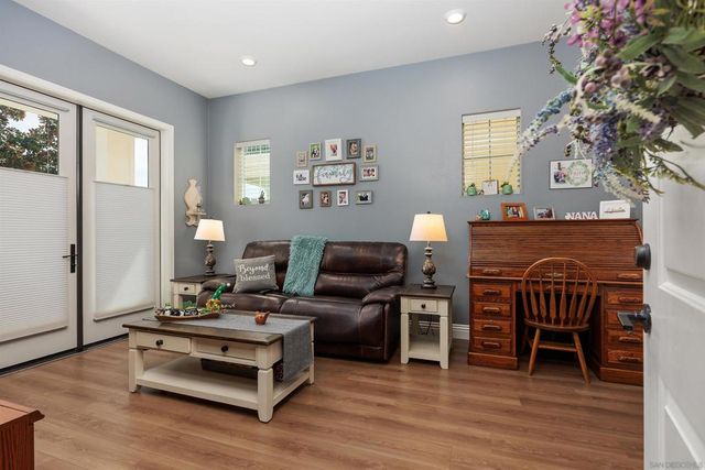 21516 Harmony Village Dr, Escondido, CA 92029
