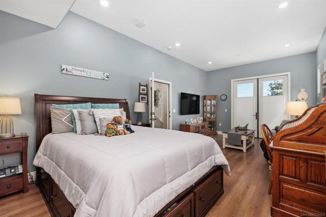 21516 Harmony Village Dr, Escondido, CA 92029