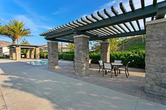 21516 Harmony Village Dr, Escondido, CA 92029