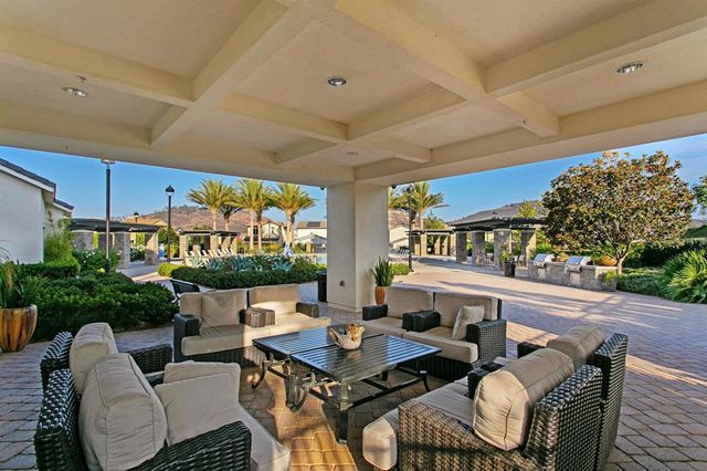 21516 Harmony Village Dr, Escondido, CA 92029