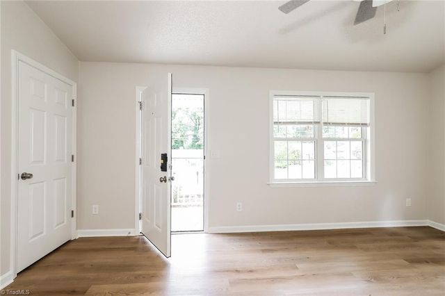 3350 Rosemont Avenue, Winston-salem, NC 27127