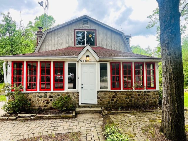 7295 N Elmwood Road, Worth Twp, MI 48450
