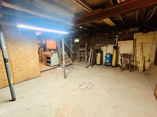 7295 N Elmwood Road, Worth Twp, MI 48450
