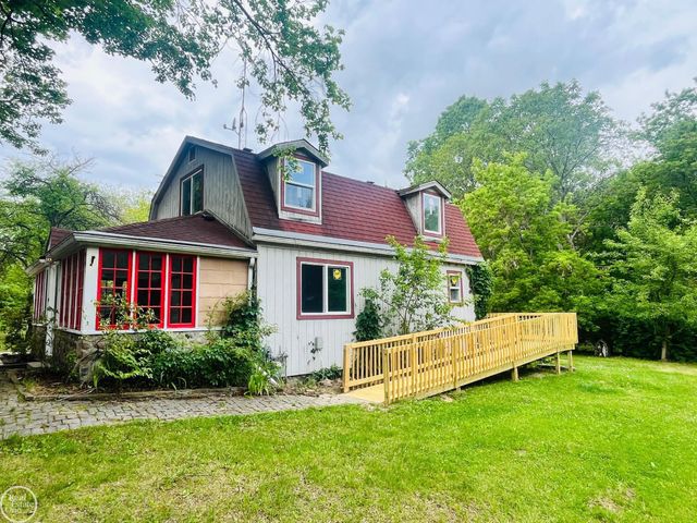 7295 N Elmwood Road, Worth Twp, MI 48450