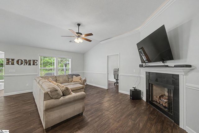 464 Timberwood Drive, Woodruff, SC 29388
