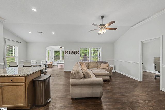 464 Timberwood Drive, Woodruff, SC 29388