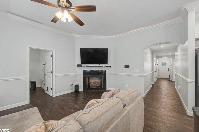 464 Timberwood Drive, Woodruff, SC 29388