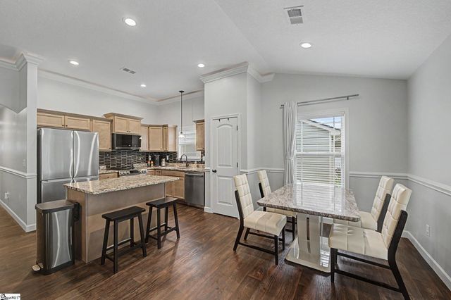 464 Timberwood Drive, Woodruff, SC 29388