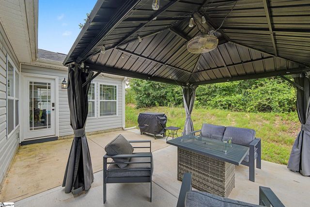 464 Timberwood Drive, Woodruff, SC 29388