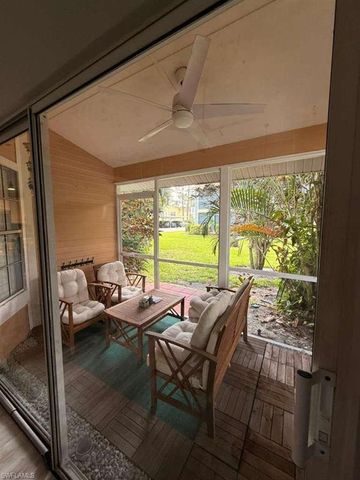113 Bristol LN C7, Naples, FL 34112