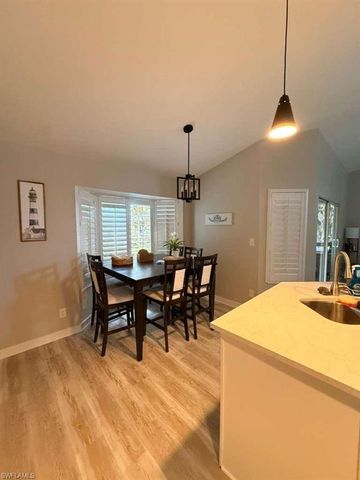 113 Bristol LN C7, Naples, FL 34112