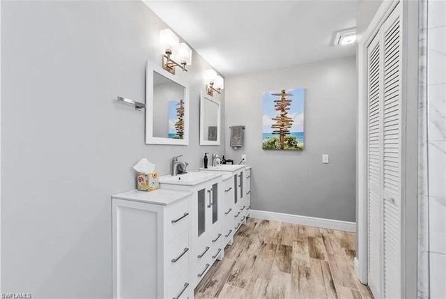 113 Bristol LN C7, Naples, FL 34112