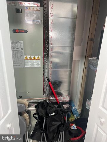 5214 BLAINE ST NE, Washington, DC 20019