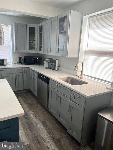 5214 BLAINE ST NE, Washington, DC 20019