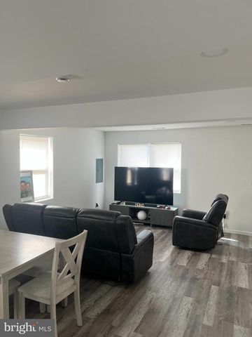 5214 BLAINE ST NE, Washington, DC 20019