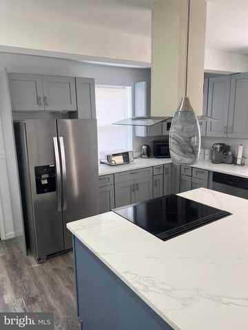 5214 BLAINE ST NE, Washington, DC 20019