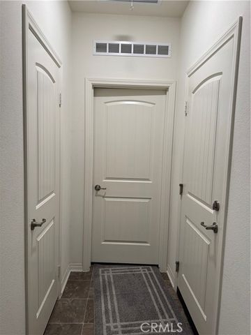 16608 oakville Street, Fontana, CA 92336